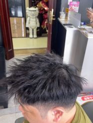 -藤野造型烫发染发