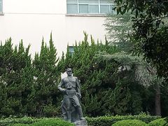 -晋元高级中学附属学校