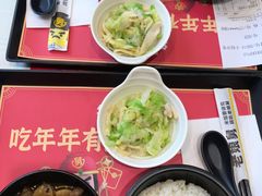-老娘舅餐厅(黄龙体育中心店)