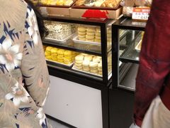 面包甜点陈列柜-稻香村(观前街店)