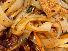 -不起眼麻辣烫凉皮店