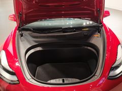 -TESLA 特斯拉(上海太古汇体验店)
