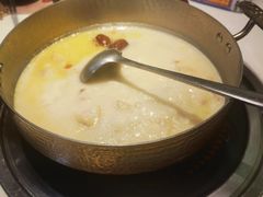 -洪氏嗨捞·猪肚鸡火锅(阳光天地店)