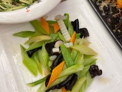-八大碗·地道东北菜(中街店)