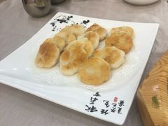 香煎墨鱼饼-东江渔村(皇悦店)