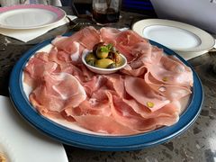 精选意大利火腿拼盘配油醋腌蔬菜-Fiume福弥意大利餐厅