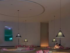 -涨巢·潮玩水疗局