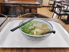 -陇兴楼兰州拉面(西安咸阳国际机场店)