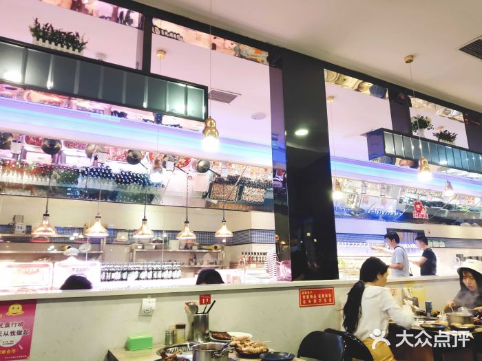 炭烤麻里·臻选自助烤肉料理(观音桥大融城店)大堂图片