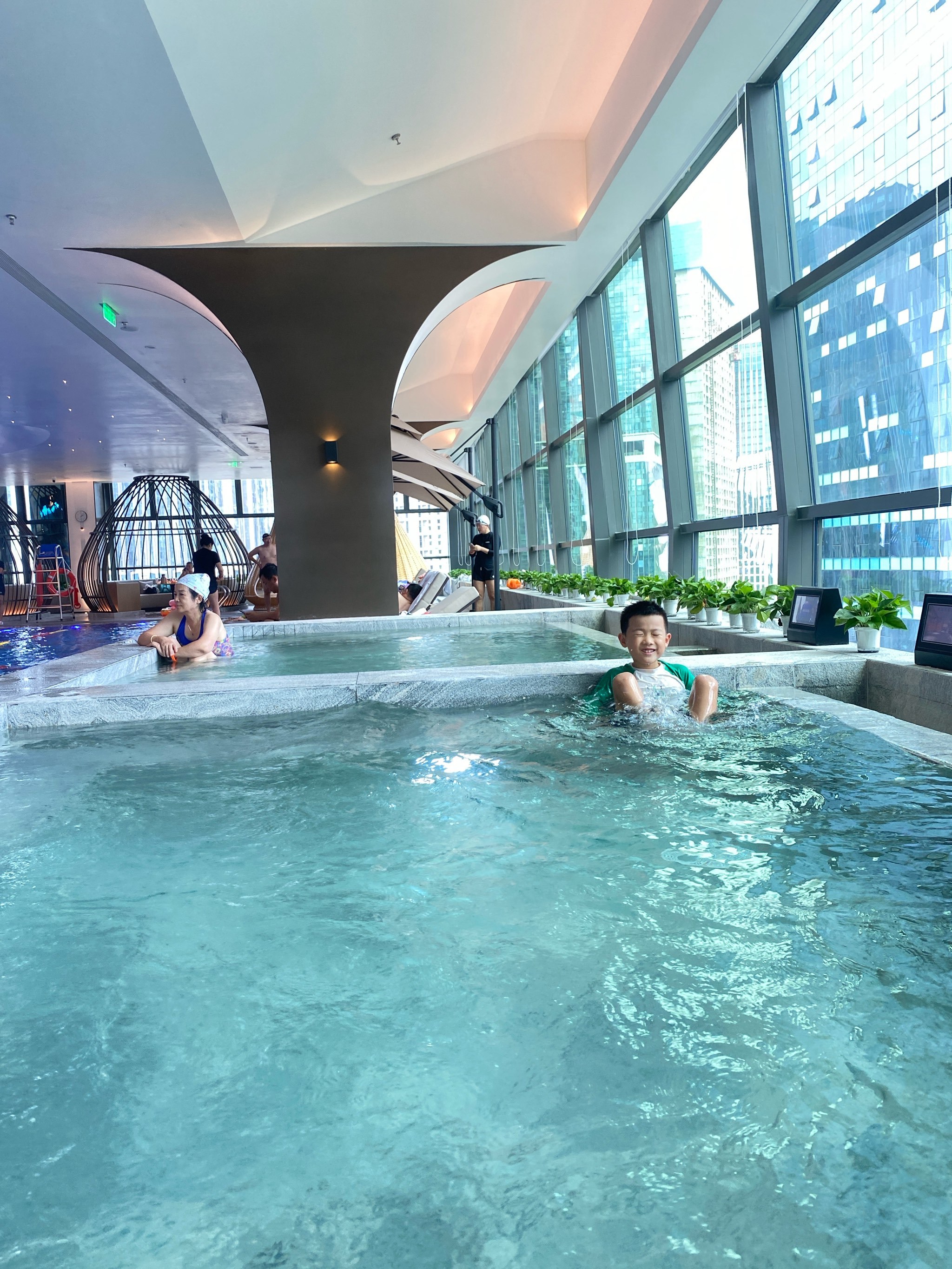 港东5号,科技感拉满还能过夜