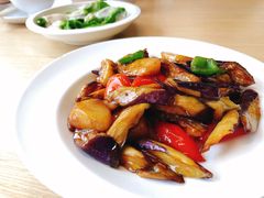 -关东小磨东北菜(上海长风大悦城店)