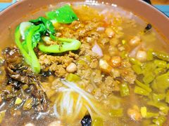 -八月美食小馆(银泰城总店)