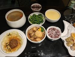 -臻康乃馨月子中心(凯宾斯基店)