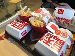 -麦当劳(展览路店)