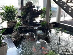 -广州鸿粤星辉奔驰4S店(钟村店)