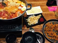 -辛明堂洞韩式芝士年糕火锅(万达店)