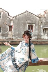 -一揽芳华汉服旗袍体验馆(拙政园店)