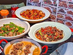 -爱碗亭·鲜炒湖南菜(壹城中心店)