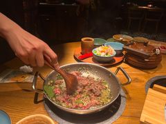 猫儿山的小黄牛-吃饭皇帝大土家民族菜(正大广场店)