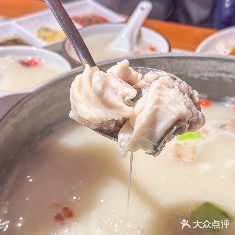 在北京也能找到好吃到无语的毋米粥火锅啦!