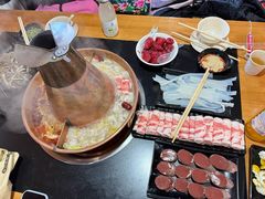 -果松木炭酸菜铜火锅·外婆参鸡汤