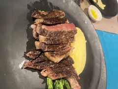 西冷牛排-Carbon莫卡哆·意大利复古集市餐厅(杭州大厦店)