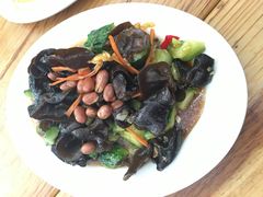 凉拌木耳黄瓜-蒙古原烤羊排(龙岗店)