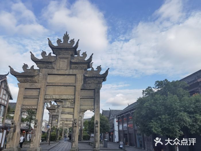 南关石牌坊古镇图片