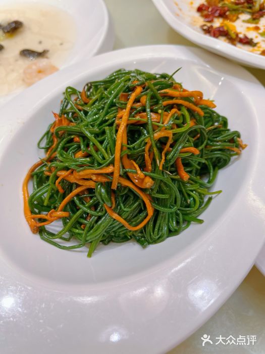 锡林河饭店凉拌沙葱图片