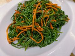 凉拌沙葱-锡林河饭店