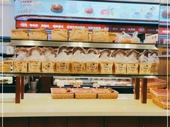 面包甜点陈列柜-红宝石·鲜奶小方·海派西点房(南丹店)