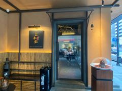 门面-上名堂·鱼头好吃(体育场路店)