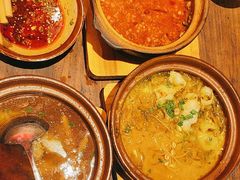 -有红鸡毛店·砂锅菜(抚琴夜市店)