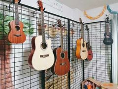 -八度音乐吉他教室(汉广店)