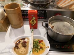 -百品聚旋转火锅(号外店)