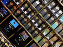 -VENCHI 闻绮(北京国贸商城店)