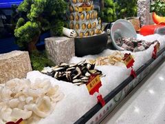 -四囍码头海鲜烧烤自助火锅(外滩南京东路悦荟广场店)