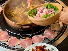 -阿山卓·野生菌火锅·纳西火塘烤肉