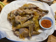 -头上红煨盐鸡·非遗院子餐厅