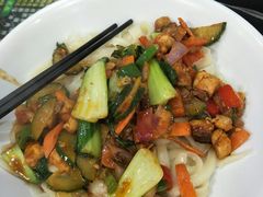 红烧鸡块盖烧面-兰州拉面(古镇冈南住宅楼店)