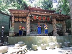 -伊岭岩风景区