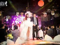 android_upload_pic-菲芘金座酒吧