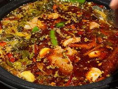 木姜子油锅底-小饕荟雅安贡椒鱼鲜馆(广福桥店)