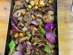 -老东镇啤酒屋海鲜加工·蒸汽海鲜·海鲜烧烤(台东店)