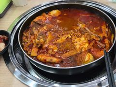 -三清洞摩西韩式年糕火锅(威高广场店)