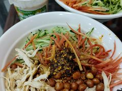 -牛一嘴·兰州牛肉面·大盘鸡(财富中心店)