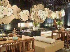-新盈光·云会所(百丈东路店)