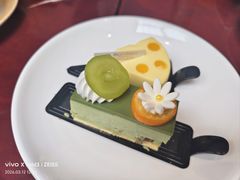 -朗丽兹自助餐厅