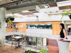 -ROAST coffee & eatery