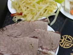 -马德元纯汤牛肉面(太奥广场店)